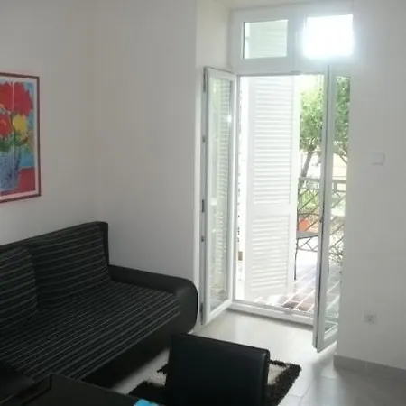 アパート In With Terrace, Air Conditioning, Wi-fi, Washing Machine *