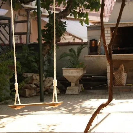 In With Terrace, Air Conditioning, Wi-fi, Washing Machine * ツリクヴェニツァ